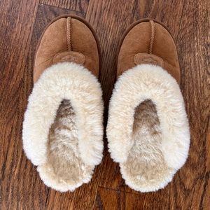 UGG Croquette tan slippers. Size 7 women’s. Great used condition.